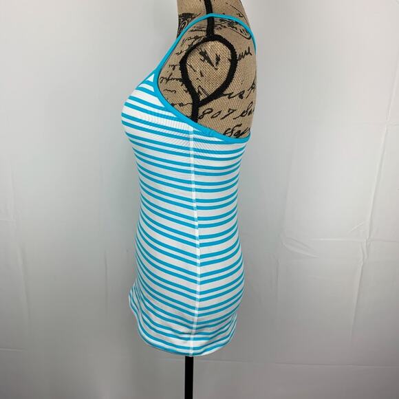 Lululemon Power Y Tank Luon Light Blue Stripe Size 4 Shelf Bra Racerback - Picture 5 of 8